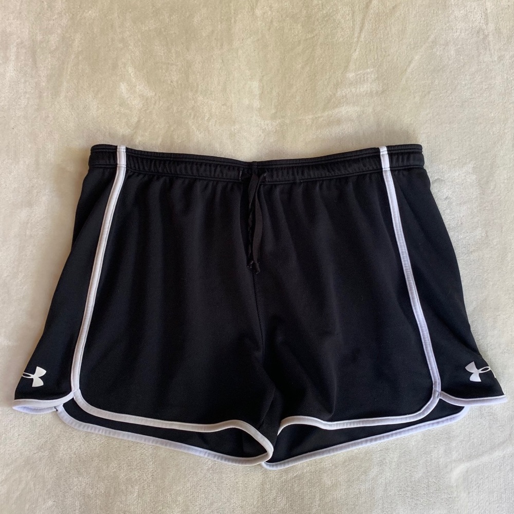 black&white under armor shorts